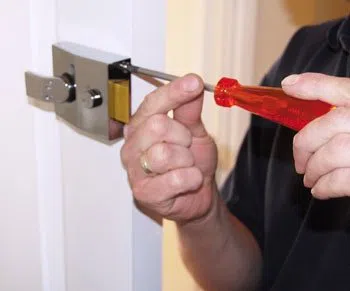 Neighborhood Locksmith Store Kennedale, TX 817-357-4967 - lock-locksmith